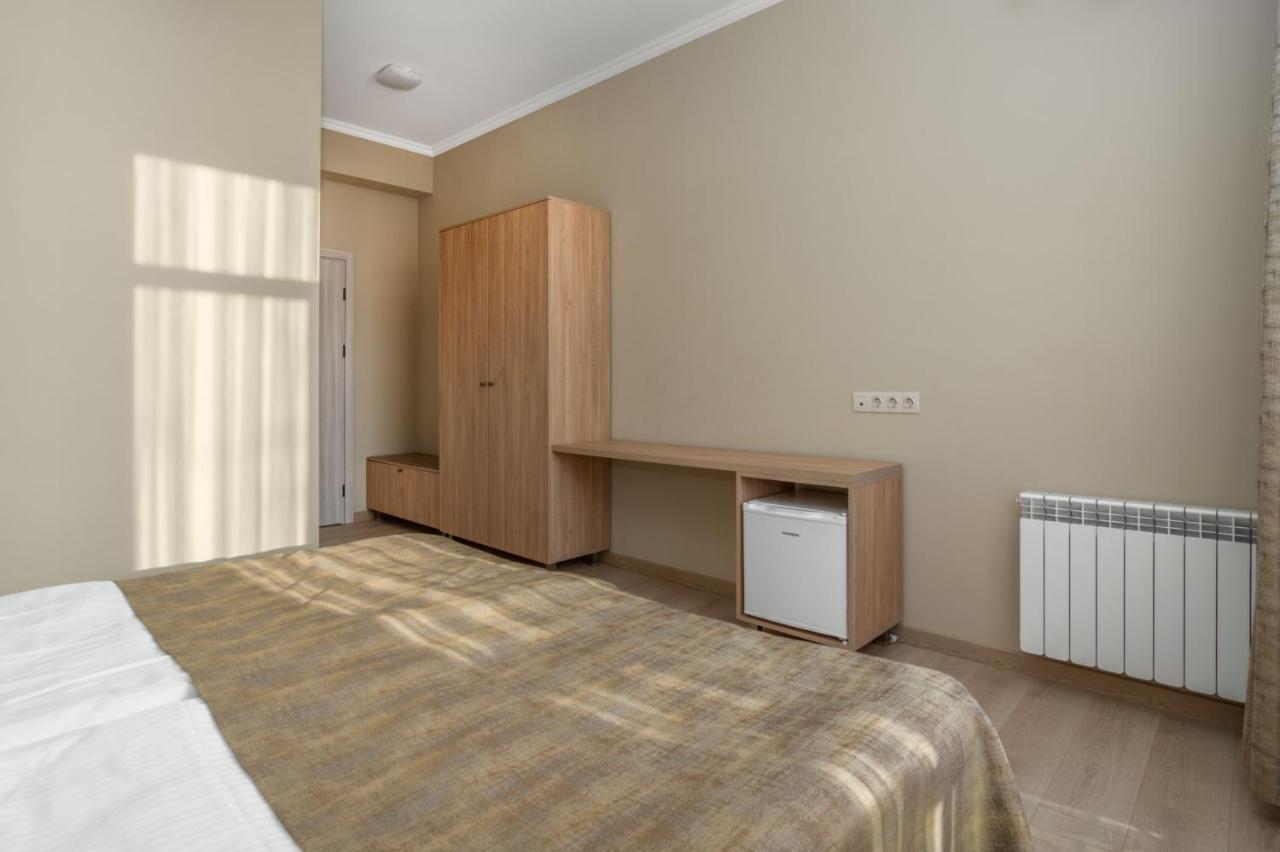 Hotel Alexandria Saguramo Extérieur photo
