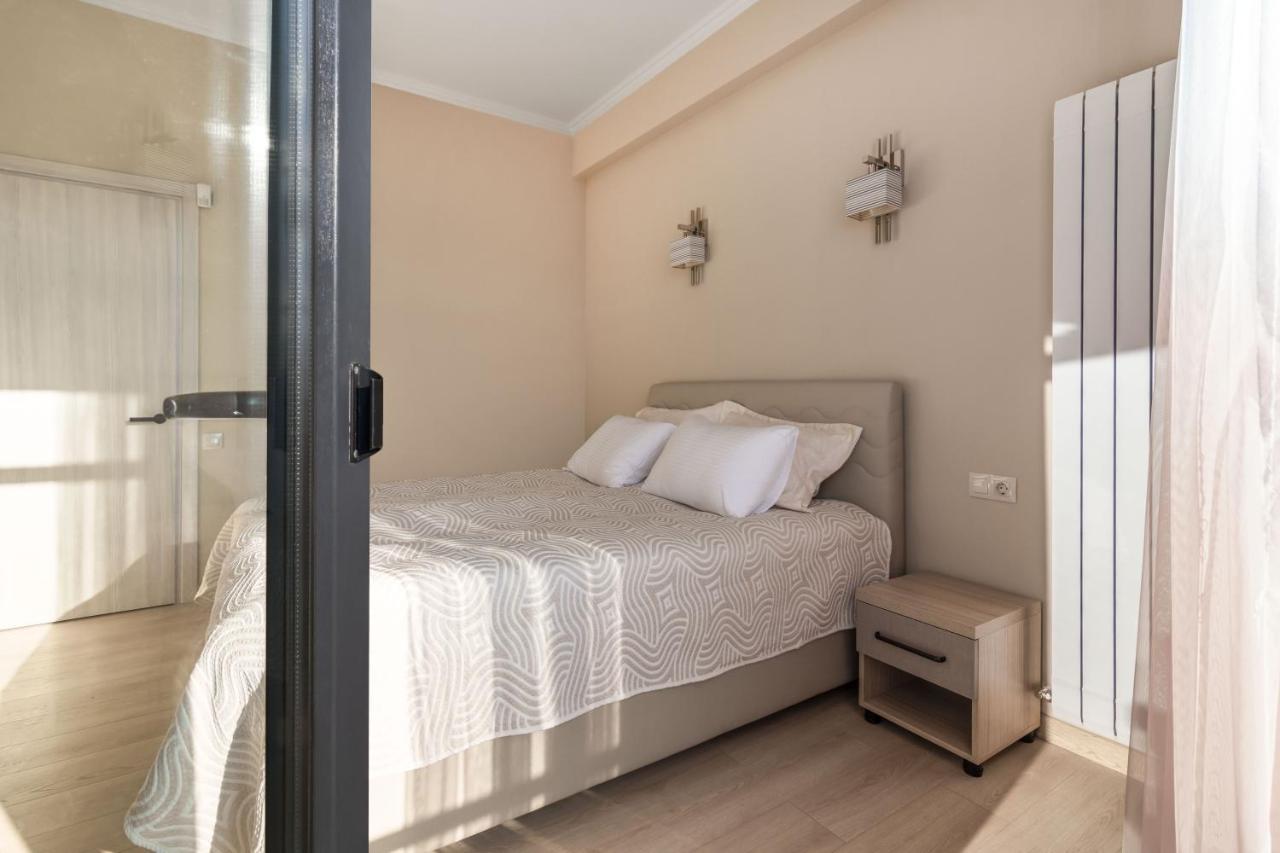 Hotel Alexandria Saguramo Extérieur photo