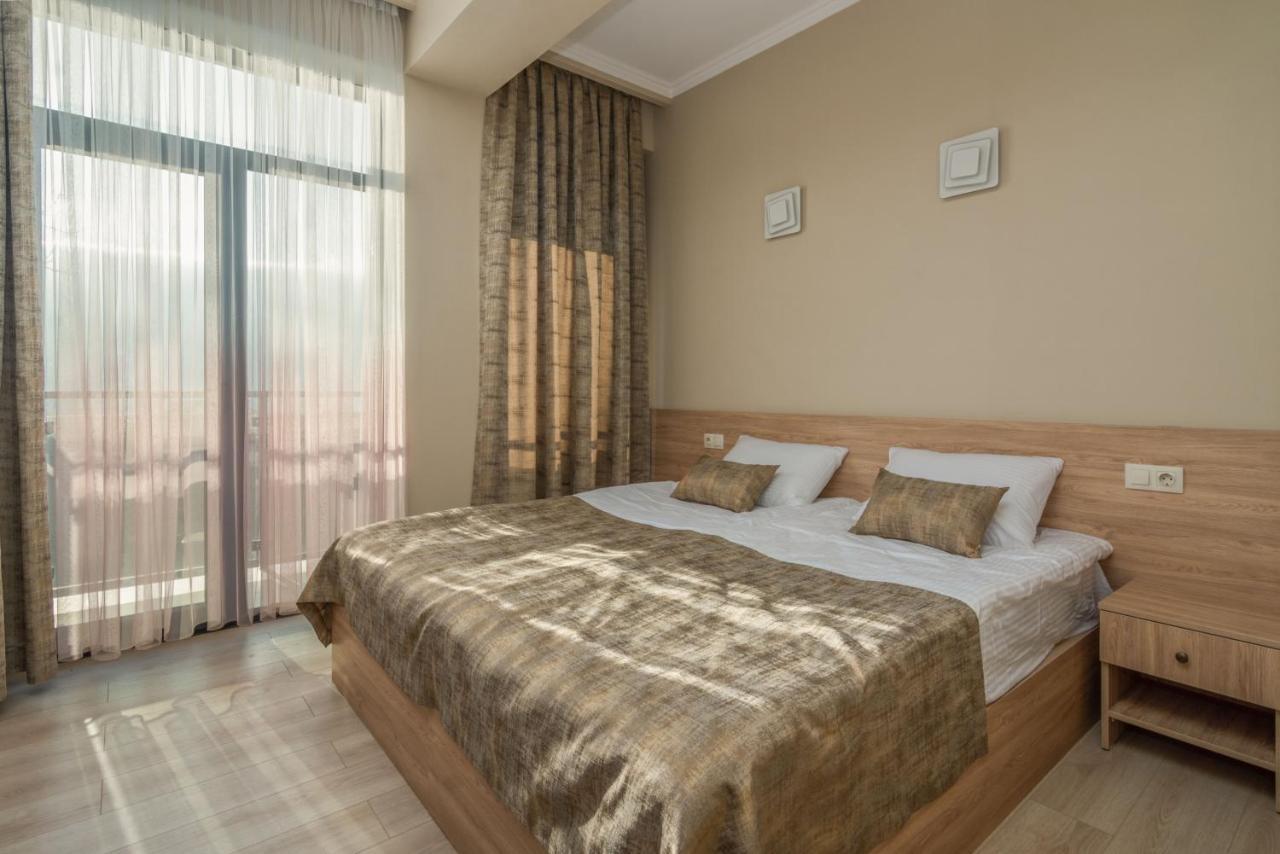 Hotel Alexandria Saguramo Extérieur photo