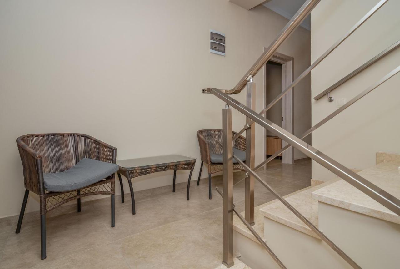 Hotel Alexandria Saguramo Extérieur photo