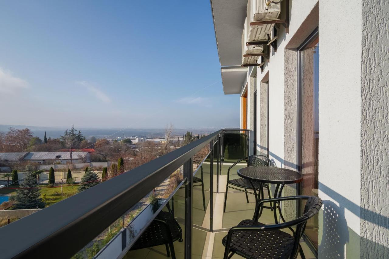 Hotel Alexandria Saguramo Extérieur photo